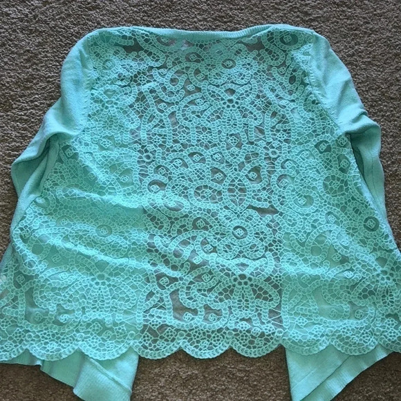 Women’s Cardigan - Picture 3 of 4